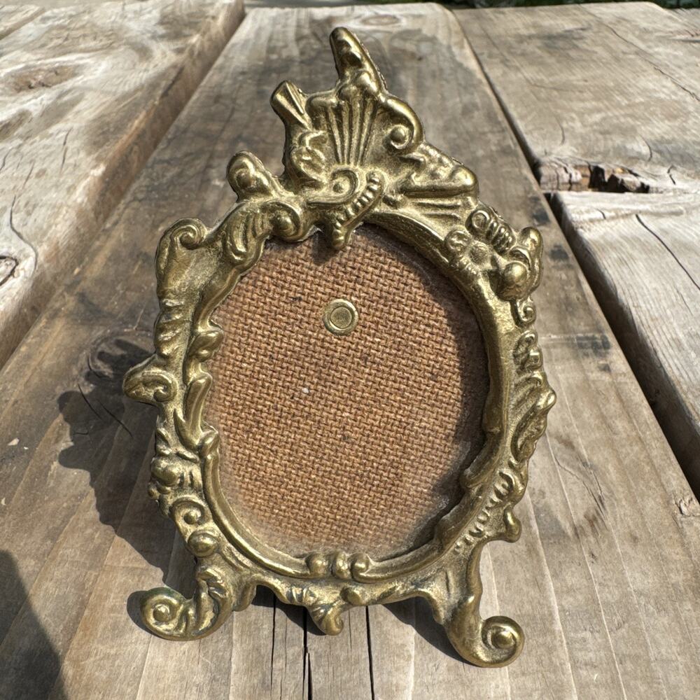 Vintage Brass Victorian Style Miniature Ornate Oval Photo Picture Frame 4.25” T